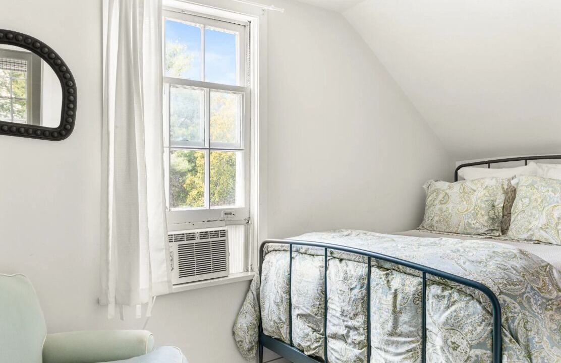 Photo of Bedroom in Village of Southampton