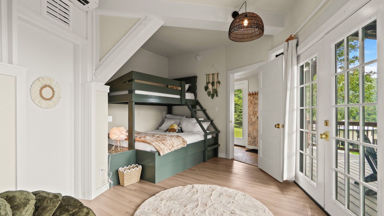 Photo of Bedroom in Seven Devils