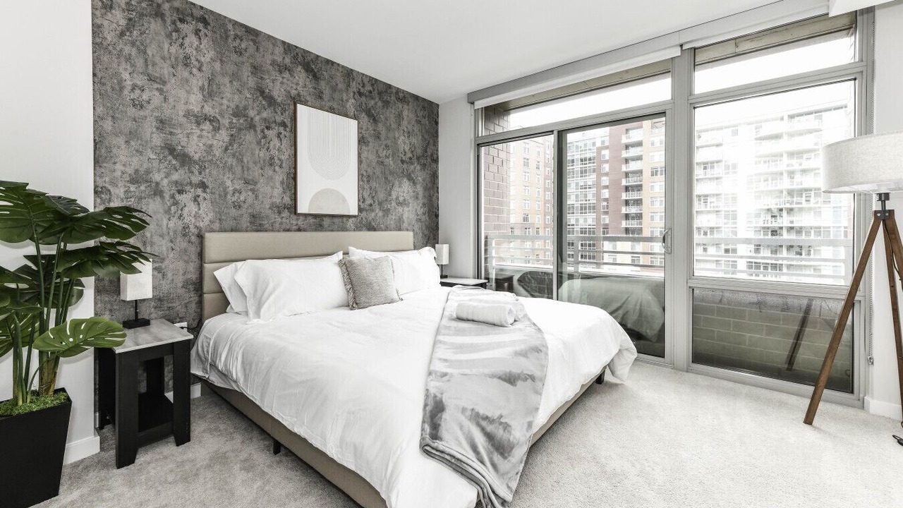Photo of Bedroom in Crystal City