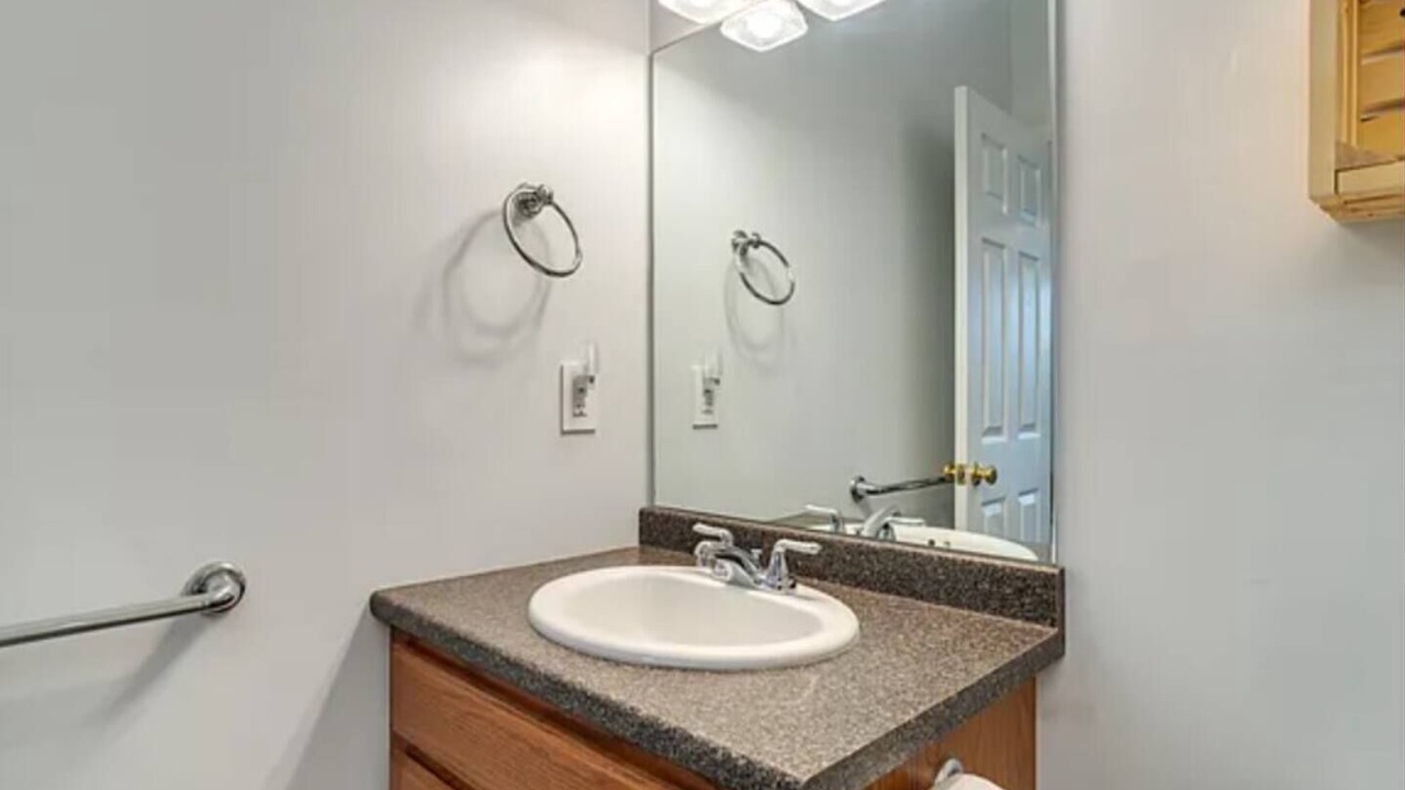 Photo of Bathroom in Thornton