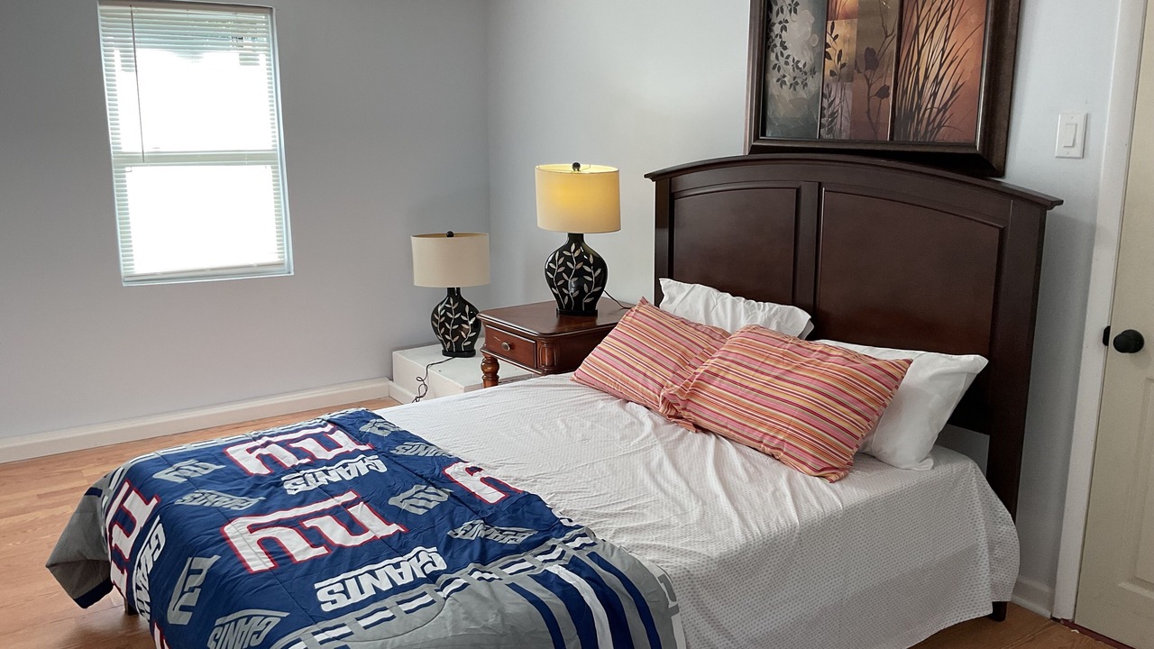 Photo of Bedroom in Holbrook