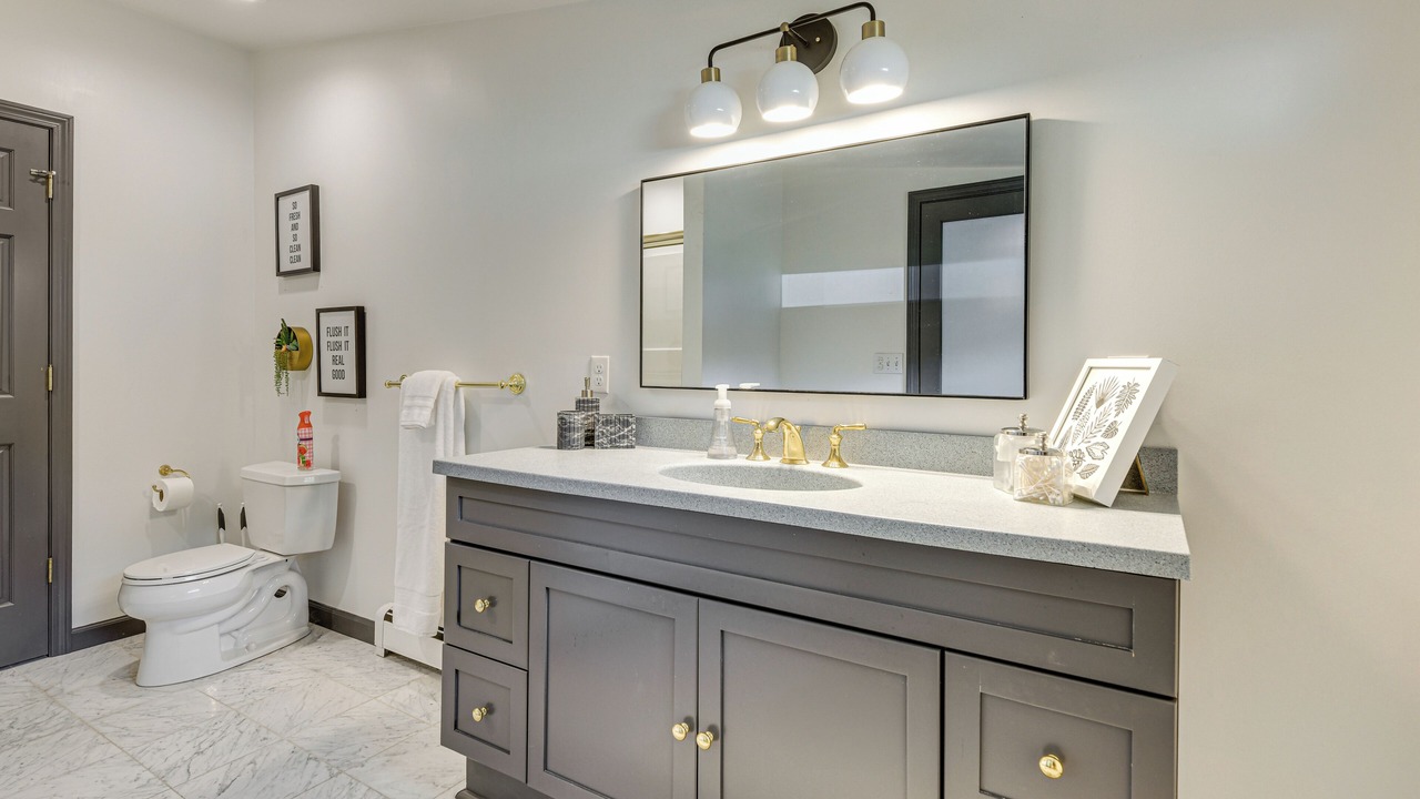 Photo of Bathroom in Malletts Bay