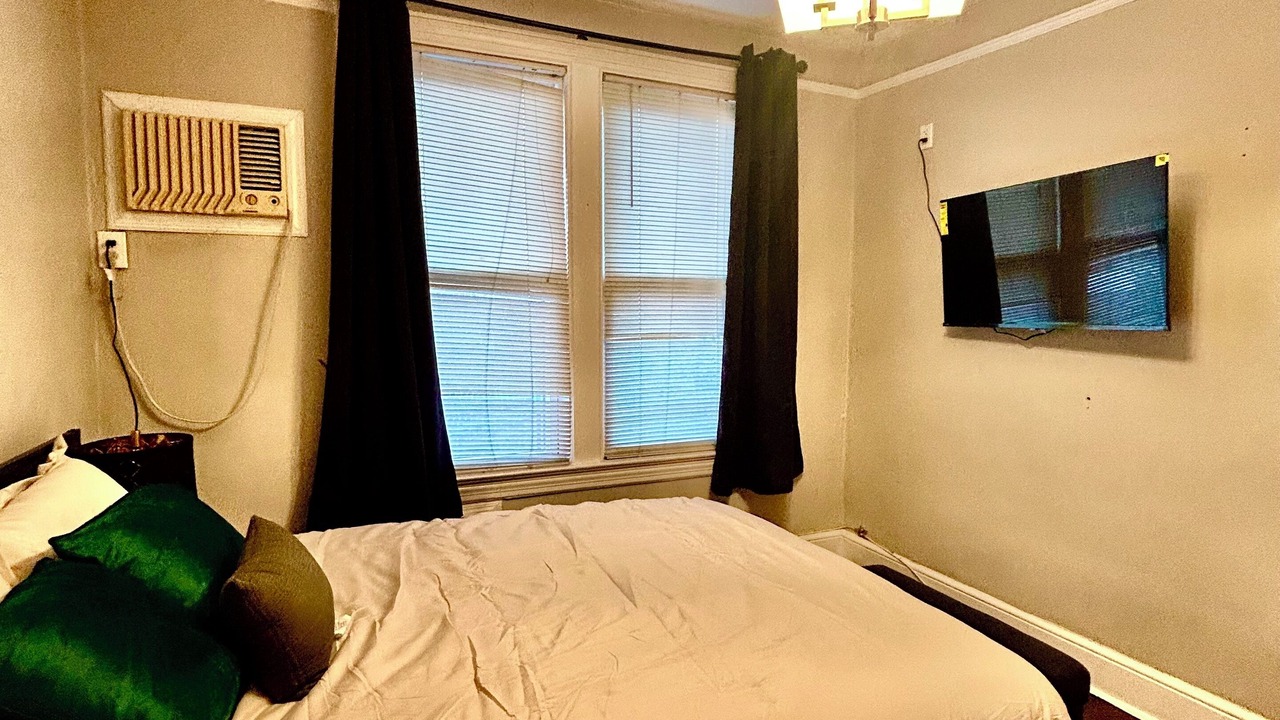 Photo of Bedroom in Williamsbridge