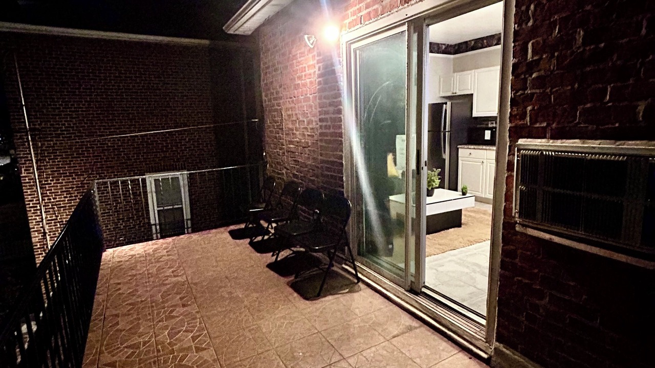 Photo of Patio Balcony in Williamsbridge