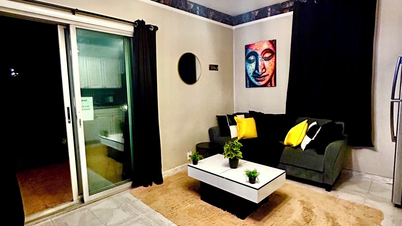 Photo of Livingroom in Williamsbridge
