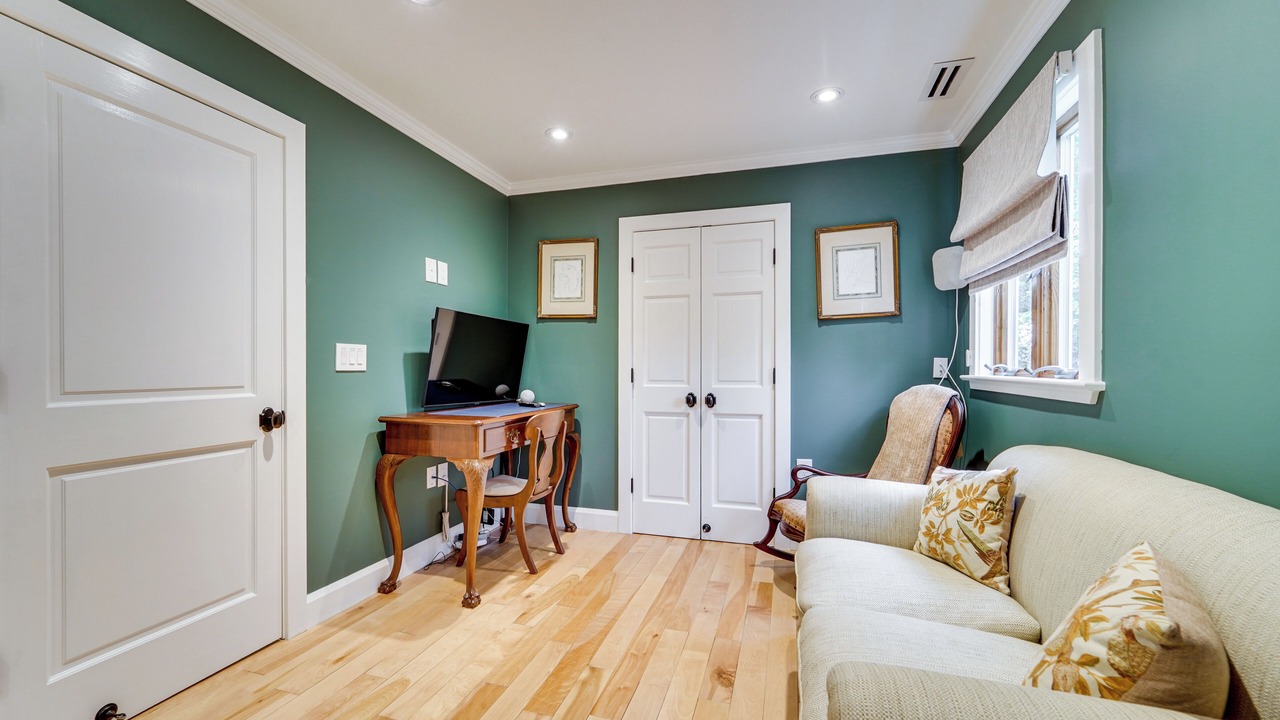 Photo of Livingroom in Hood