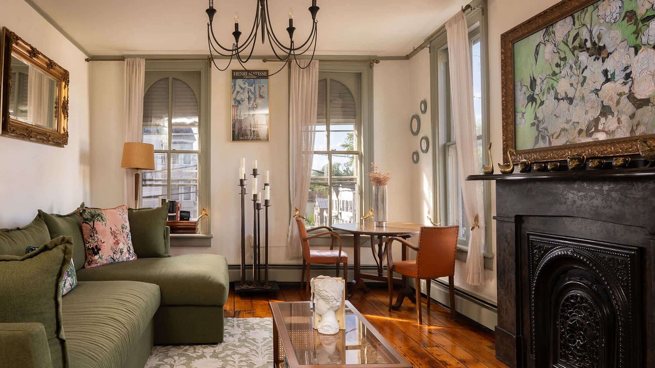 Photo of Livingroom in Hudson