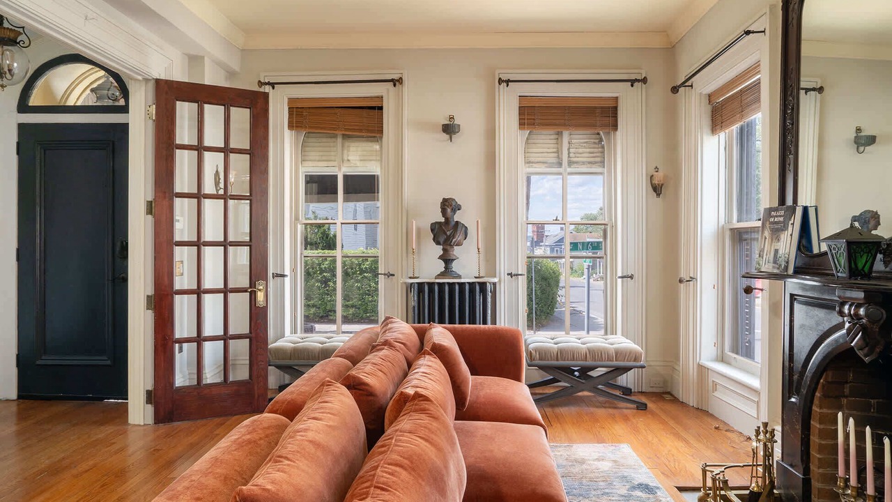 Photo of Livingroom in Hudson