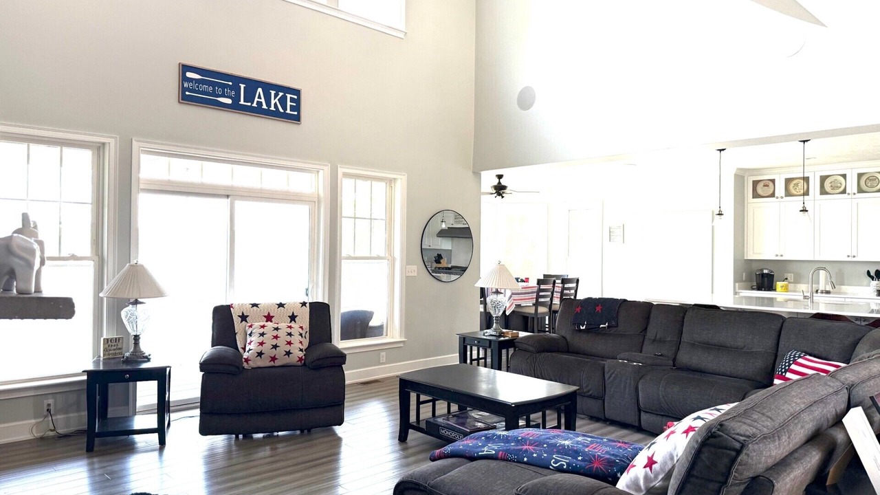 Photo of Livingroom in Laconia