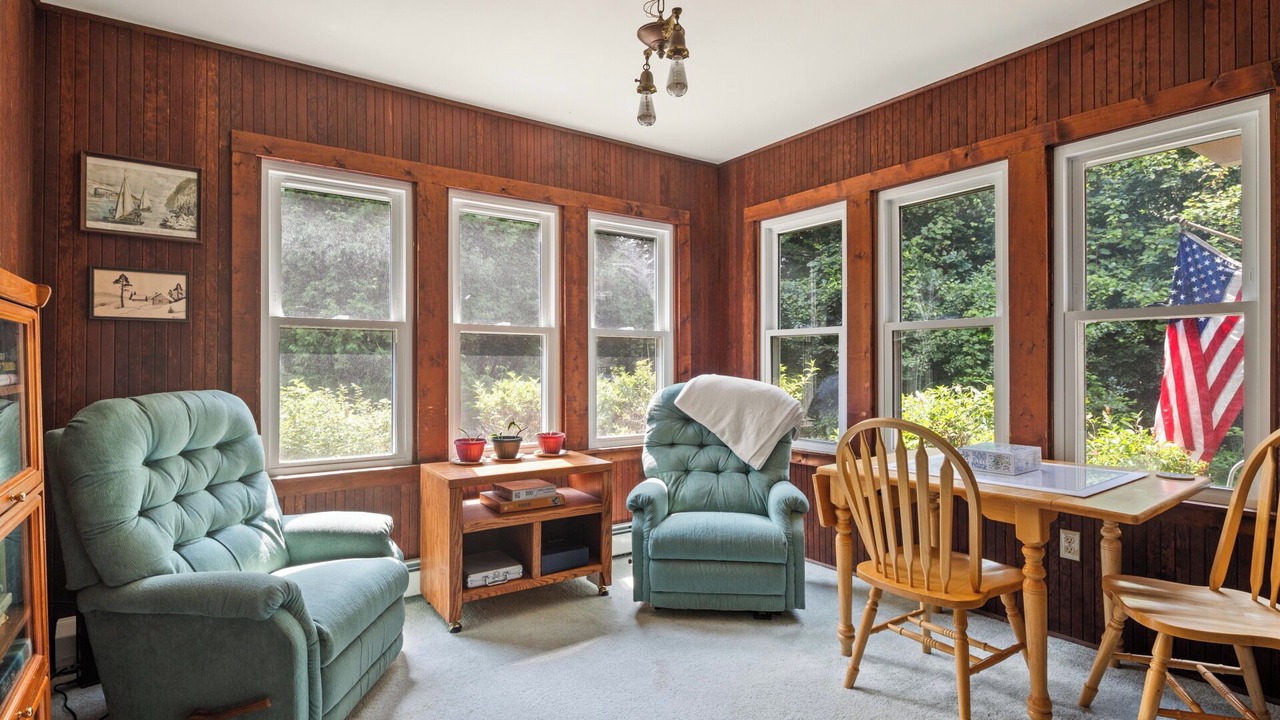 Photo of Bedroom in Shelburne