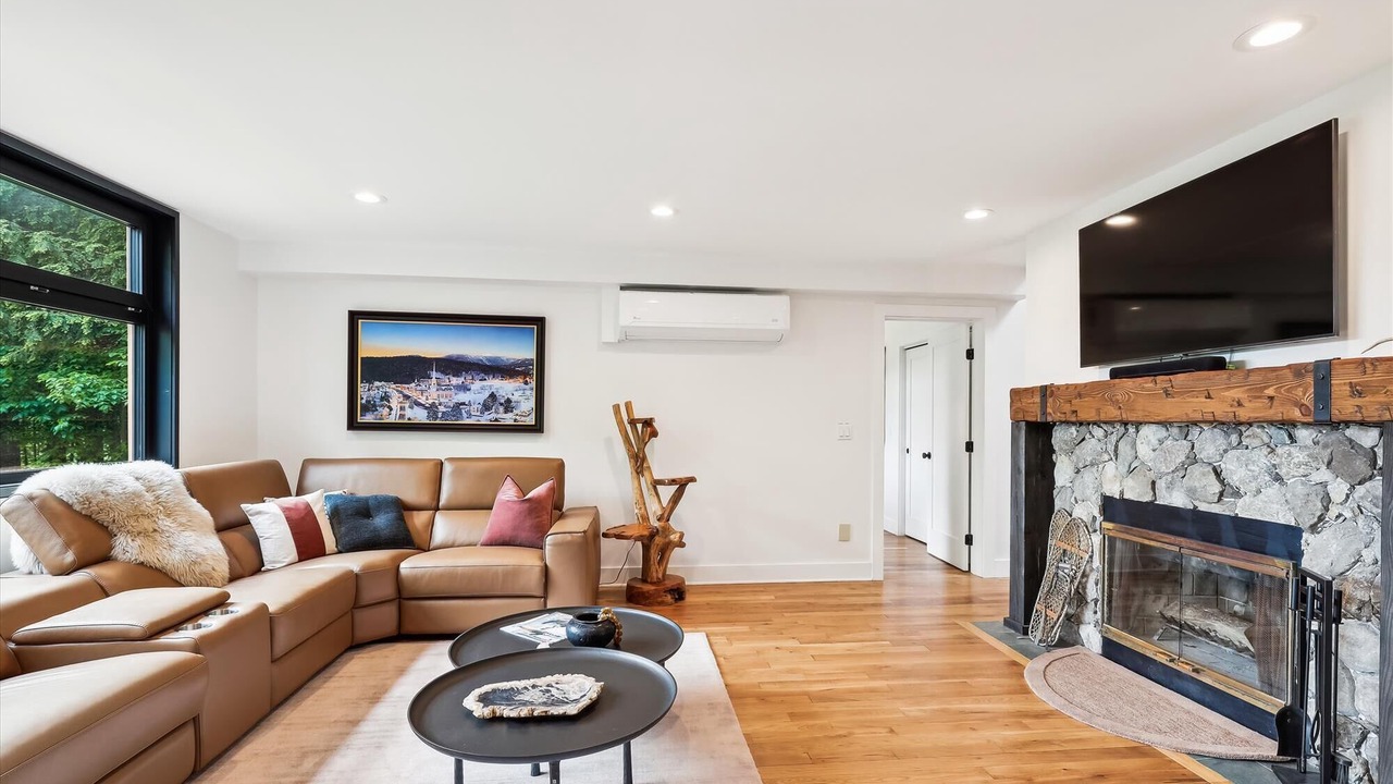 Photo of Livingroom in Stowe