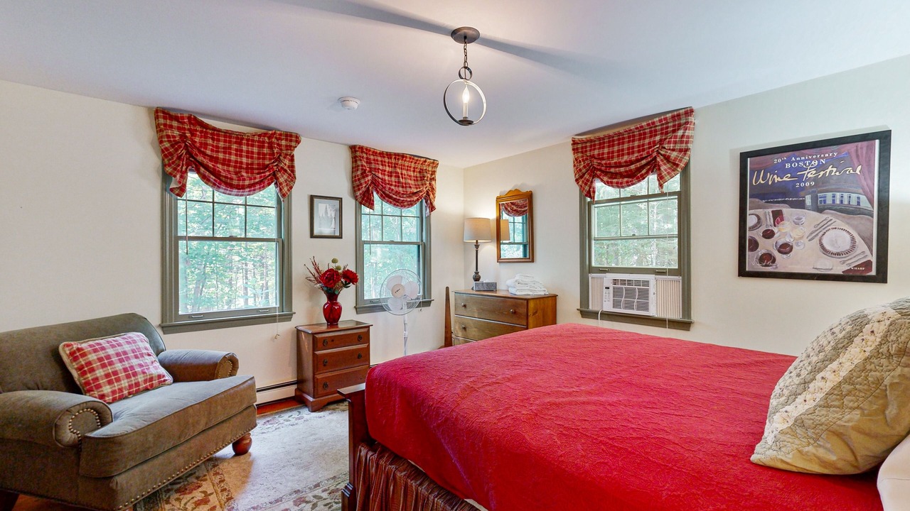 Photo of Bedroom in Center Harbor