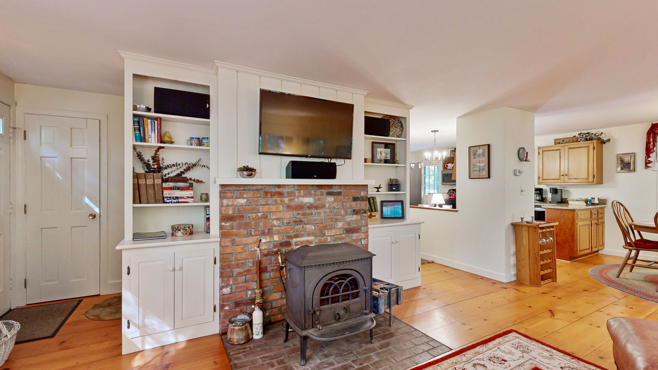 Photo of Livingroom in Center Harbor