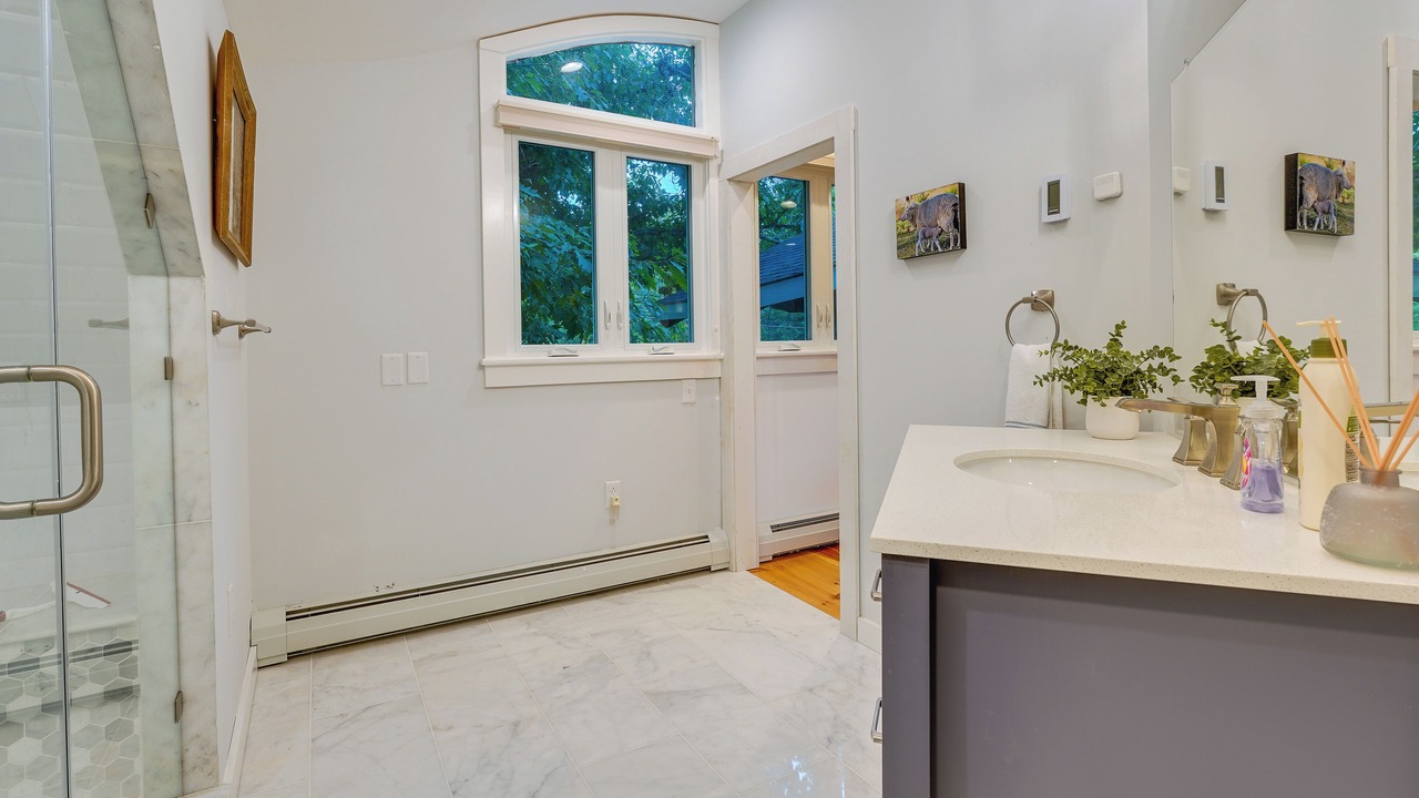 Photo of Bathroom in Londonderry