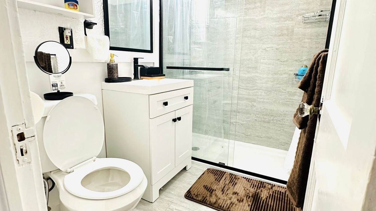 Photo of Bathroom in Niagara Falls