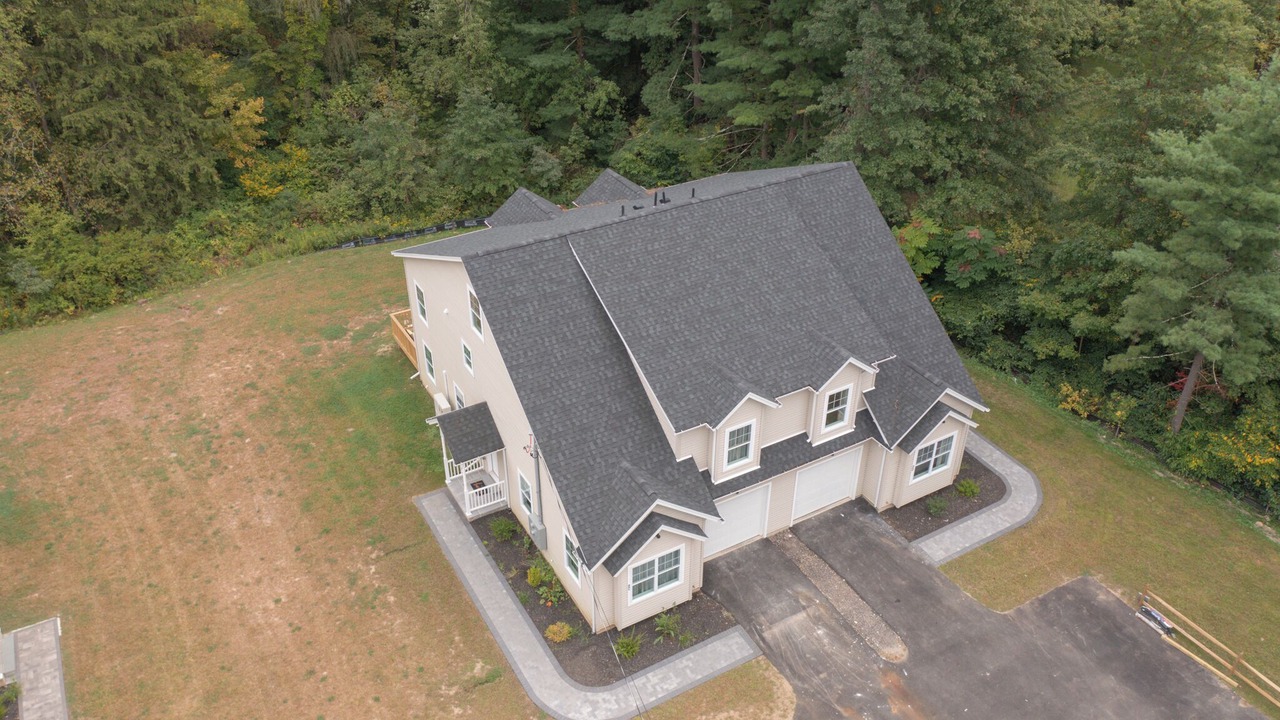 Photo of Outdoor in Maple Hill
