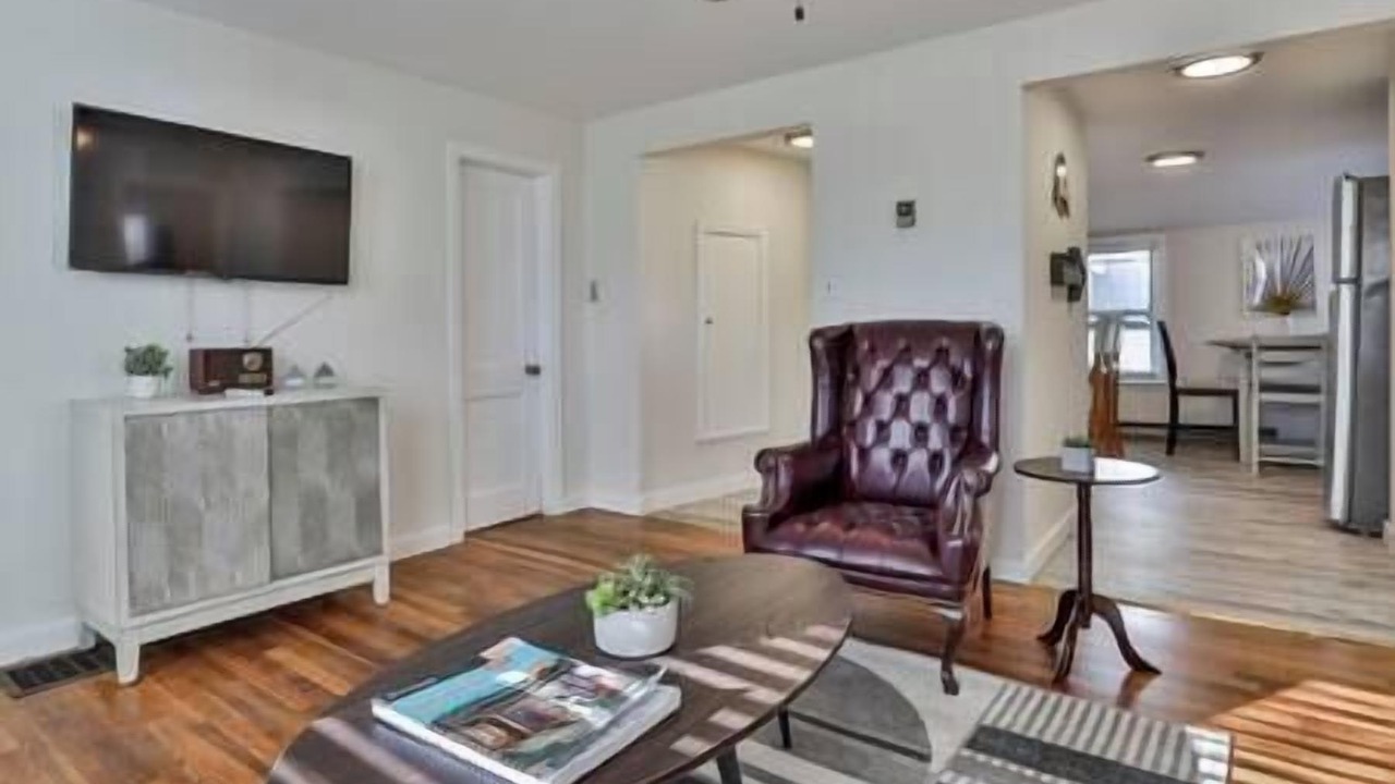 Photo of Bedroom in Salem