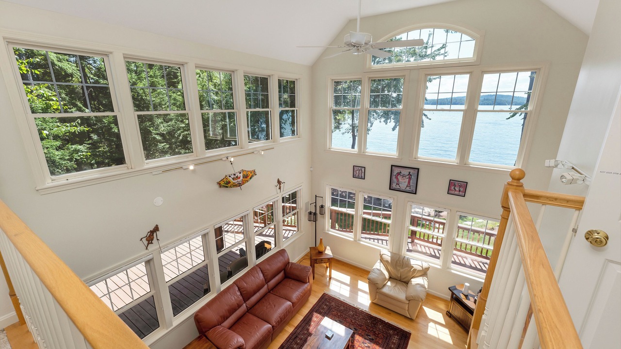 Photo of Livingroom in Moultonborough