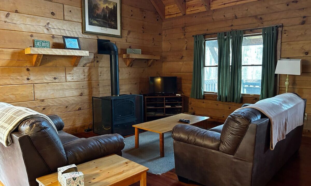 Photo of Livingroom in Alpine Lake