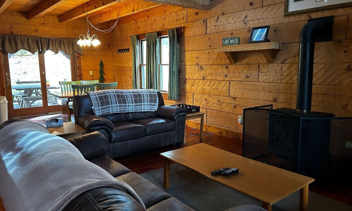 Photo of Livingroom in Alpine Lake