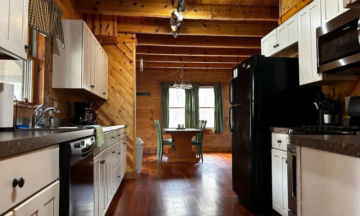 Photo of Kitchen in Alpine Lake