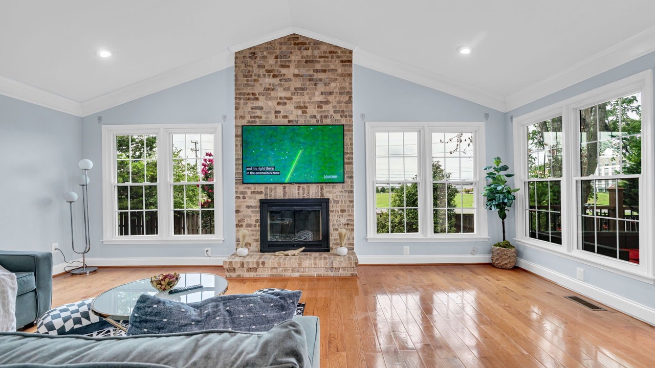 Photo of Livingroom in Oak Hill