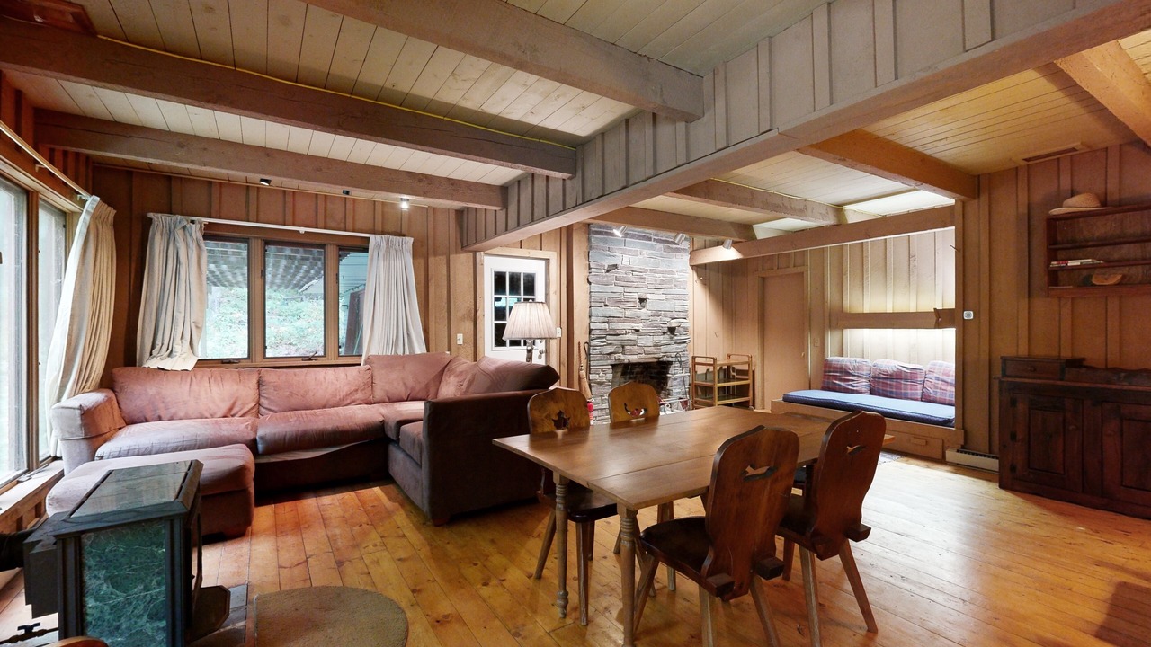 Photo of Livingroom in Forest Farms
