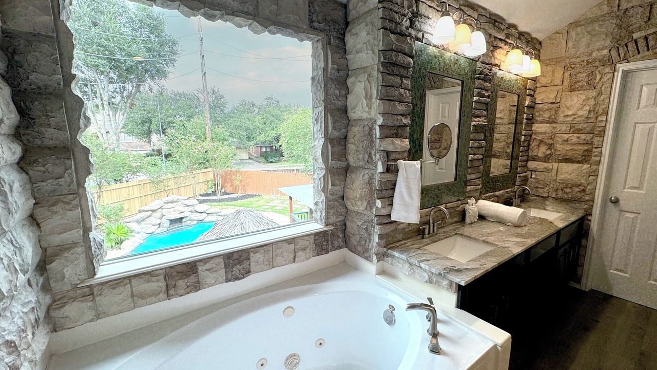 Photo of Bathroom in Spring