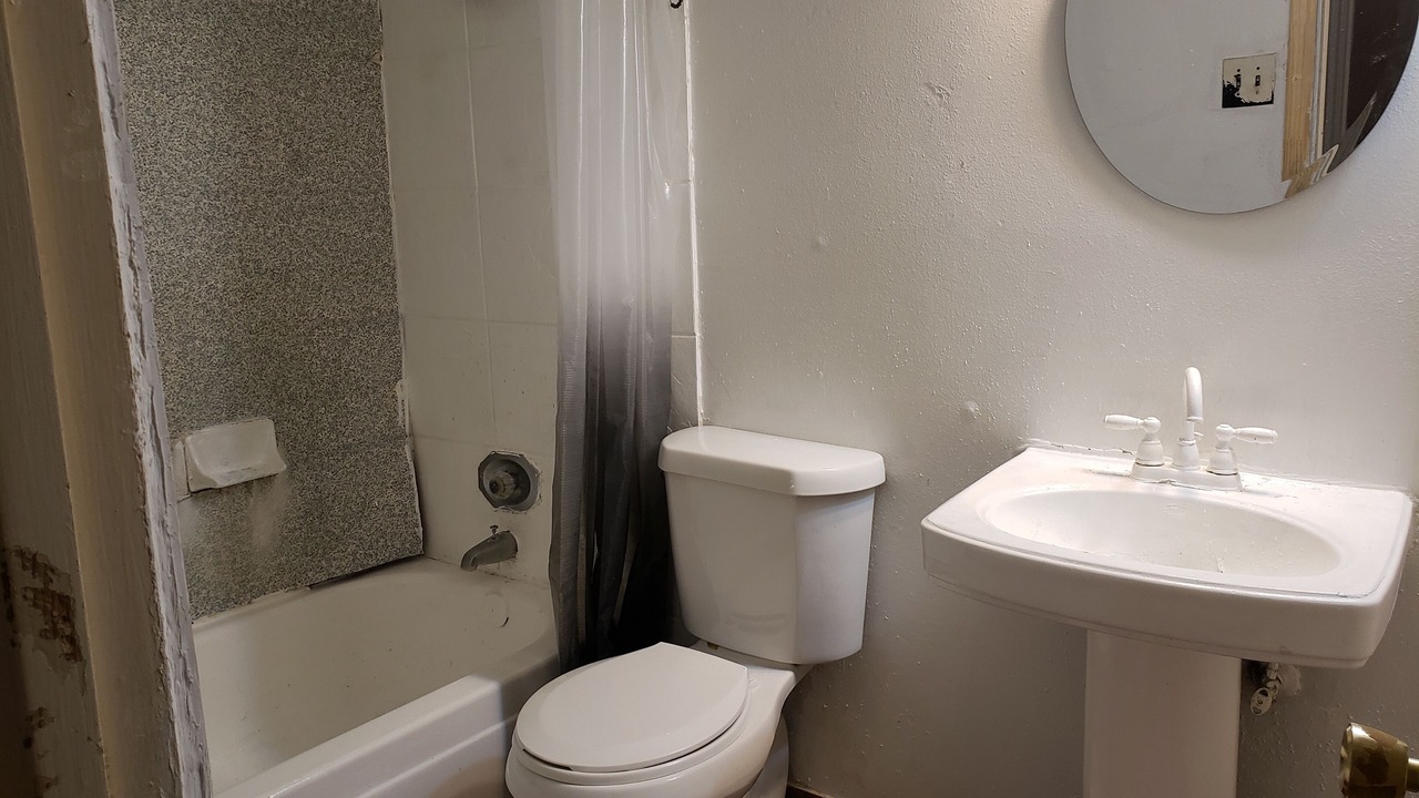 Photo of Bathroom in Clodine
