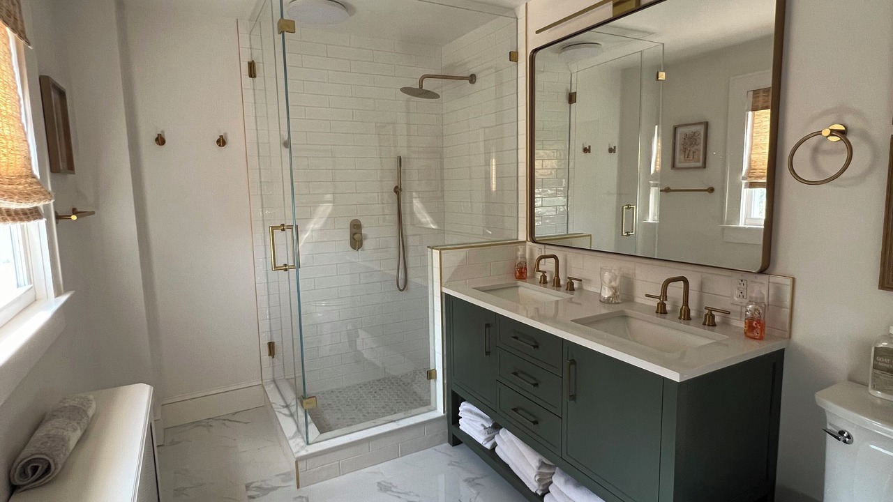 Photo of Bathroom in Middle Hope