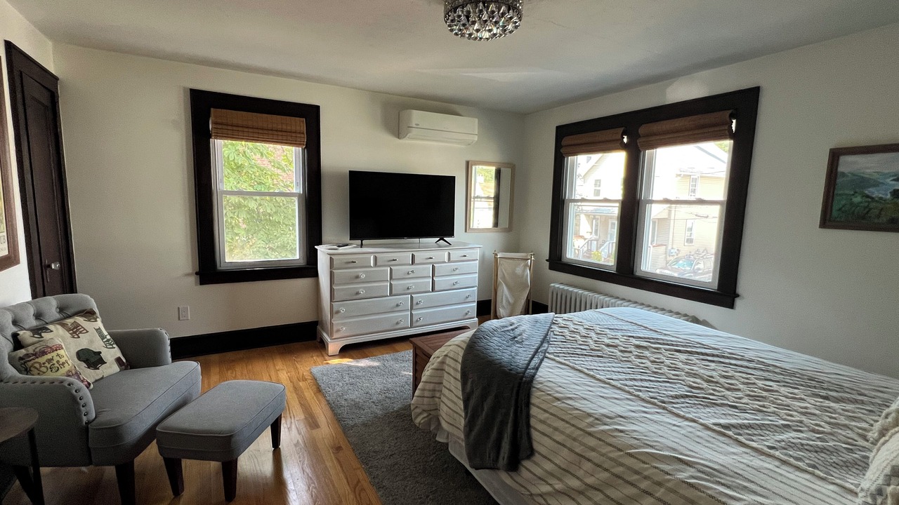 Photo of Bedroom in Middle Hope