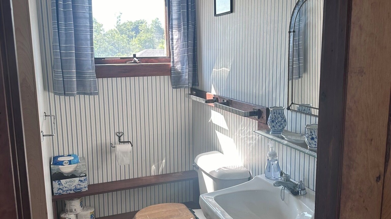 Photo of Bathroom in Granite Point