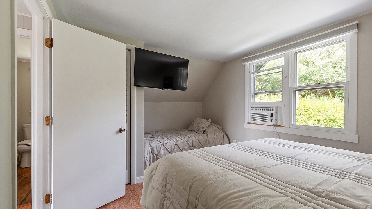 Photo of Bedroom in Bristol