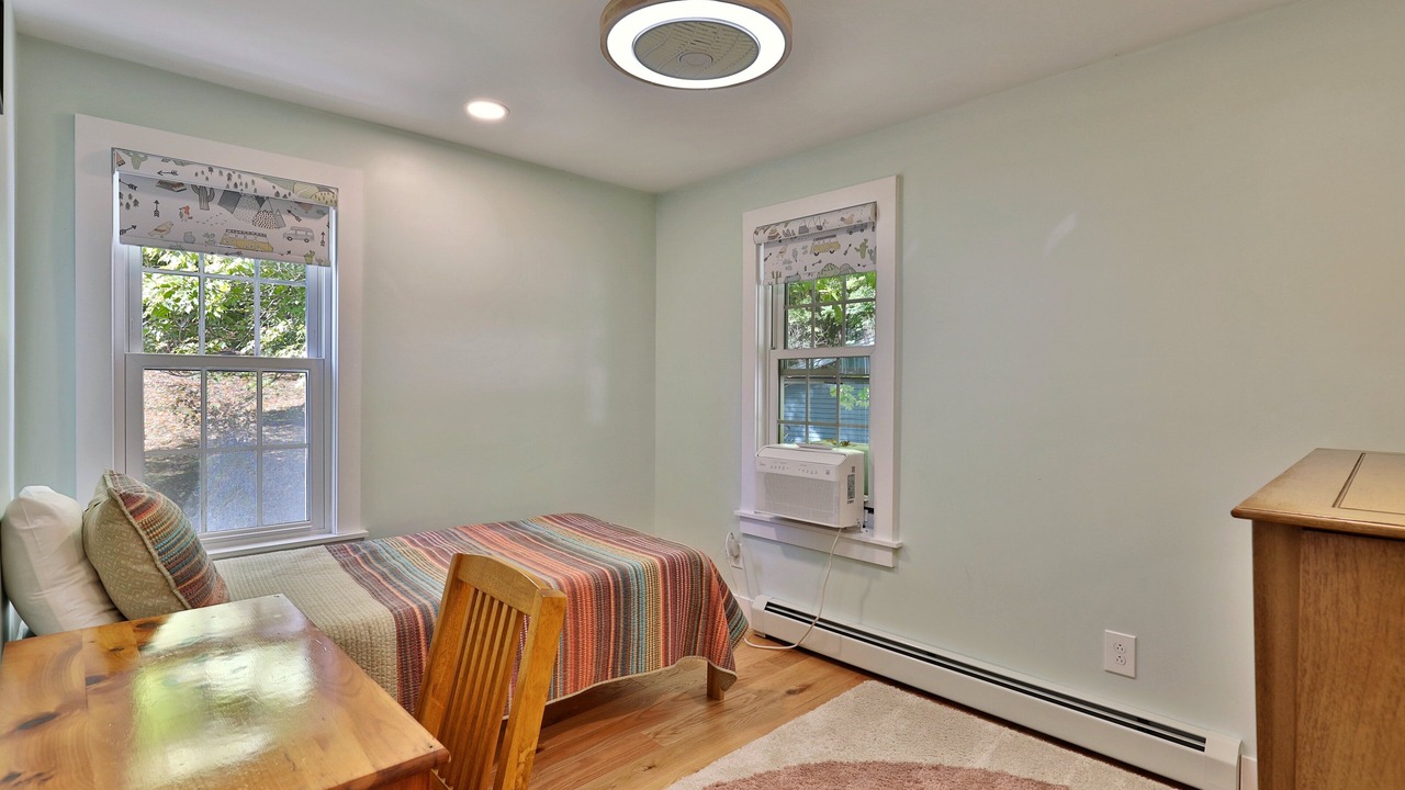 Photo of Bedroom in Hydeville