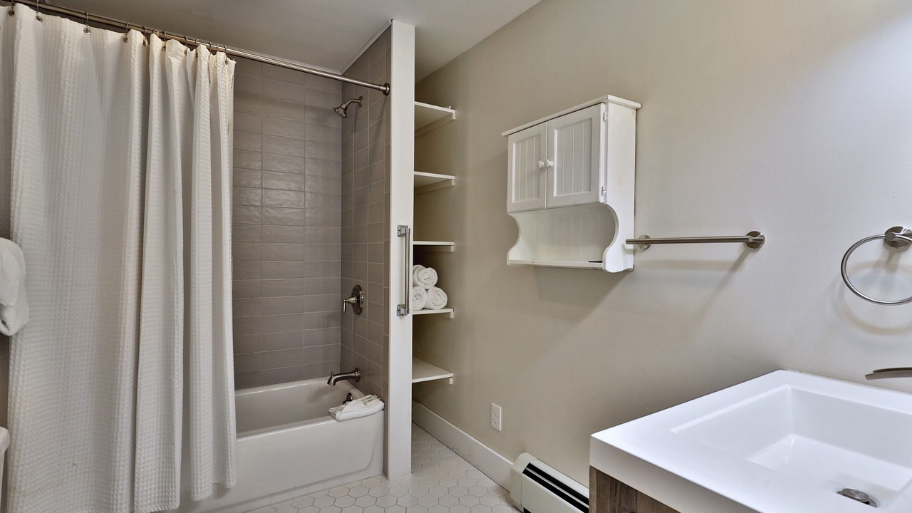 Photo of Bathroom in Hydeville