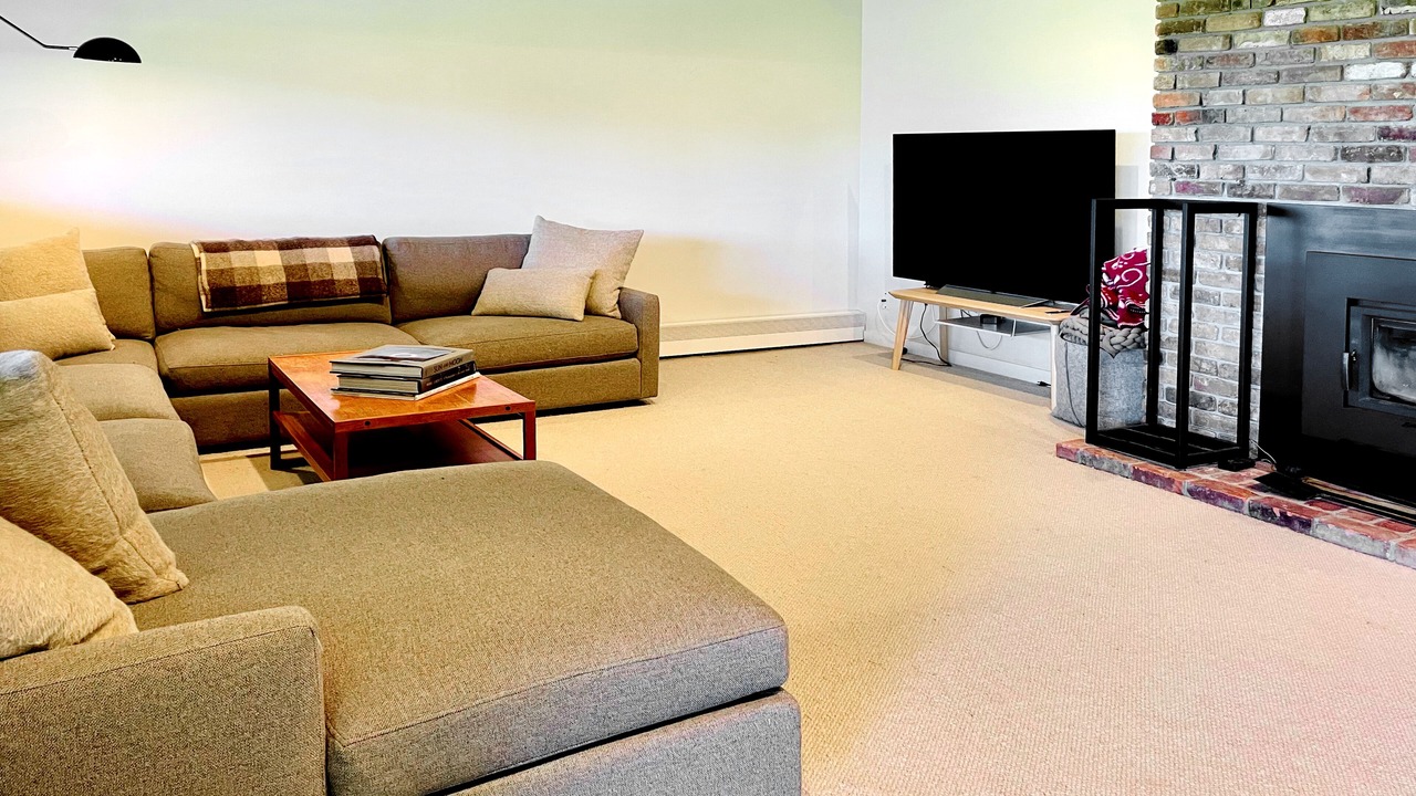 Photo of Livingroom in Weston