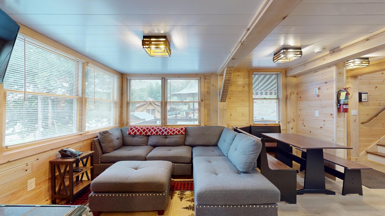 Photo of Livingroom in North Lake George