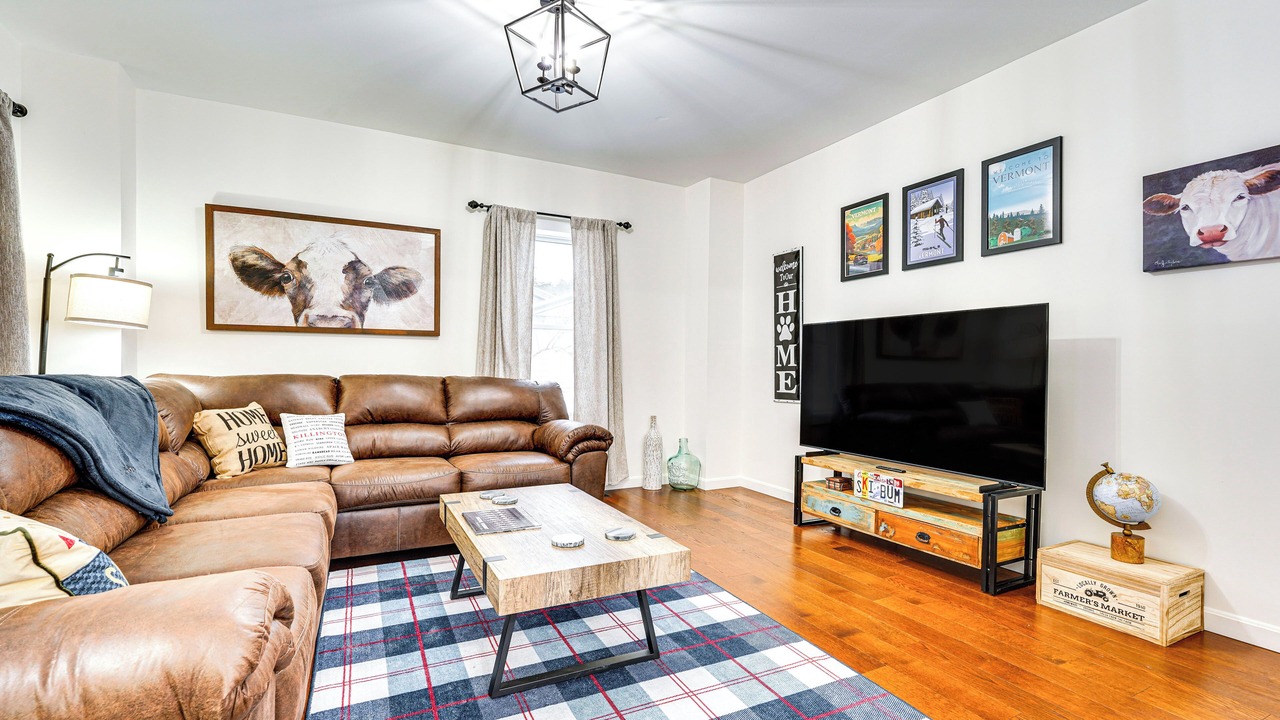 Photo of Livingroom in Proctor