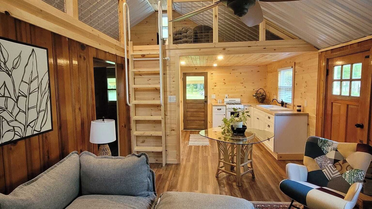Photo of Livingroom in Linesville