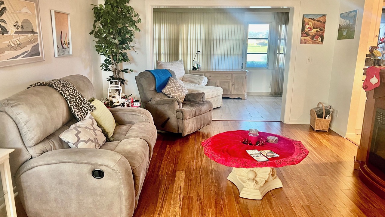 Photo of Livingroom in East Naples