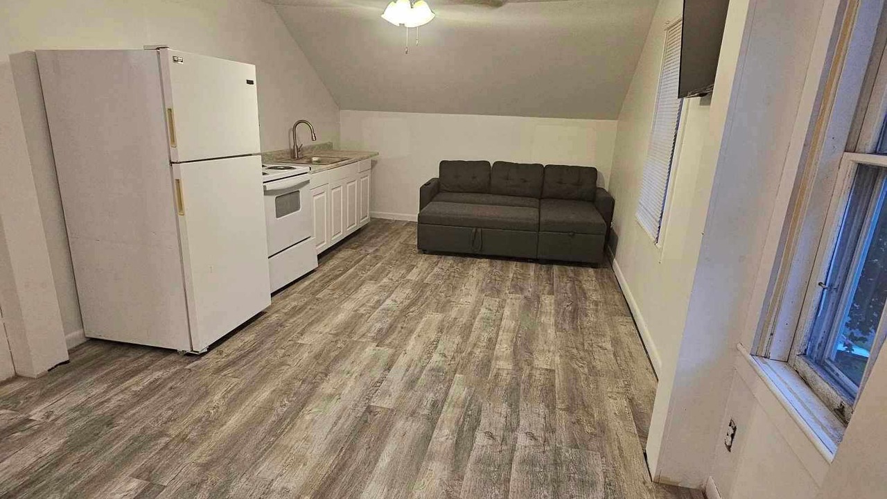 Photo of Livingroom in Canton