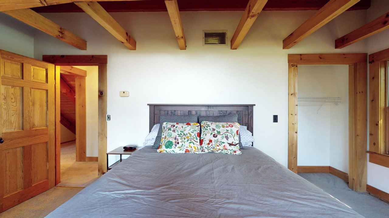 Photo of Bedroom in Moriah Center