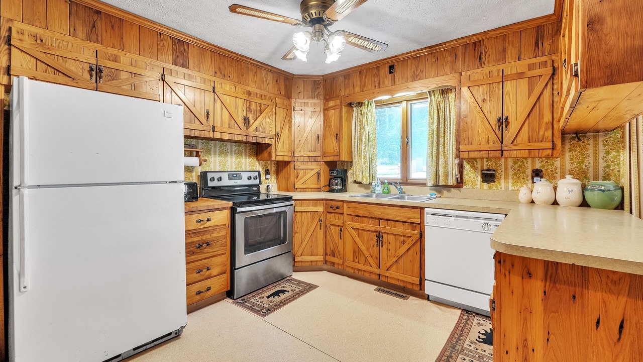 Photo of Others in Cabins