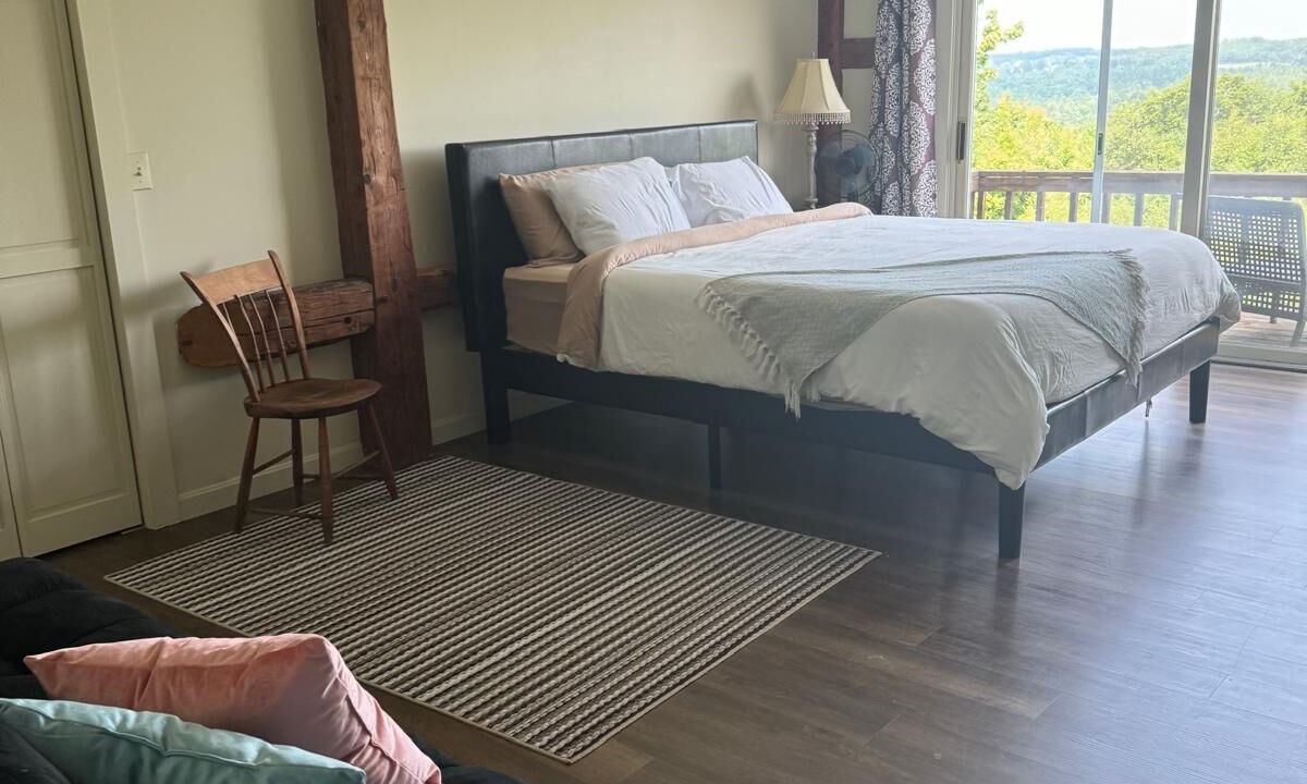Photo of Bedroom in Meadows