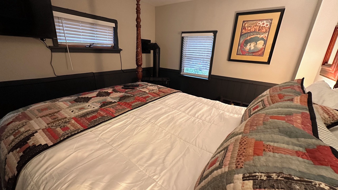 Photo of Bedroom in Montgomery Center