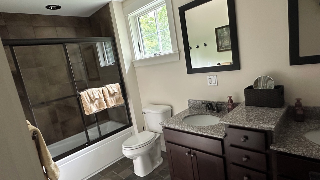 Photo of Bathroom in Embden