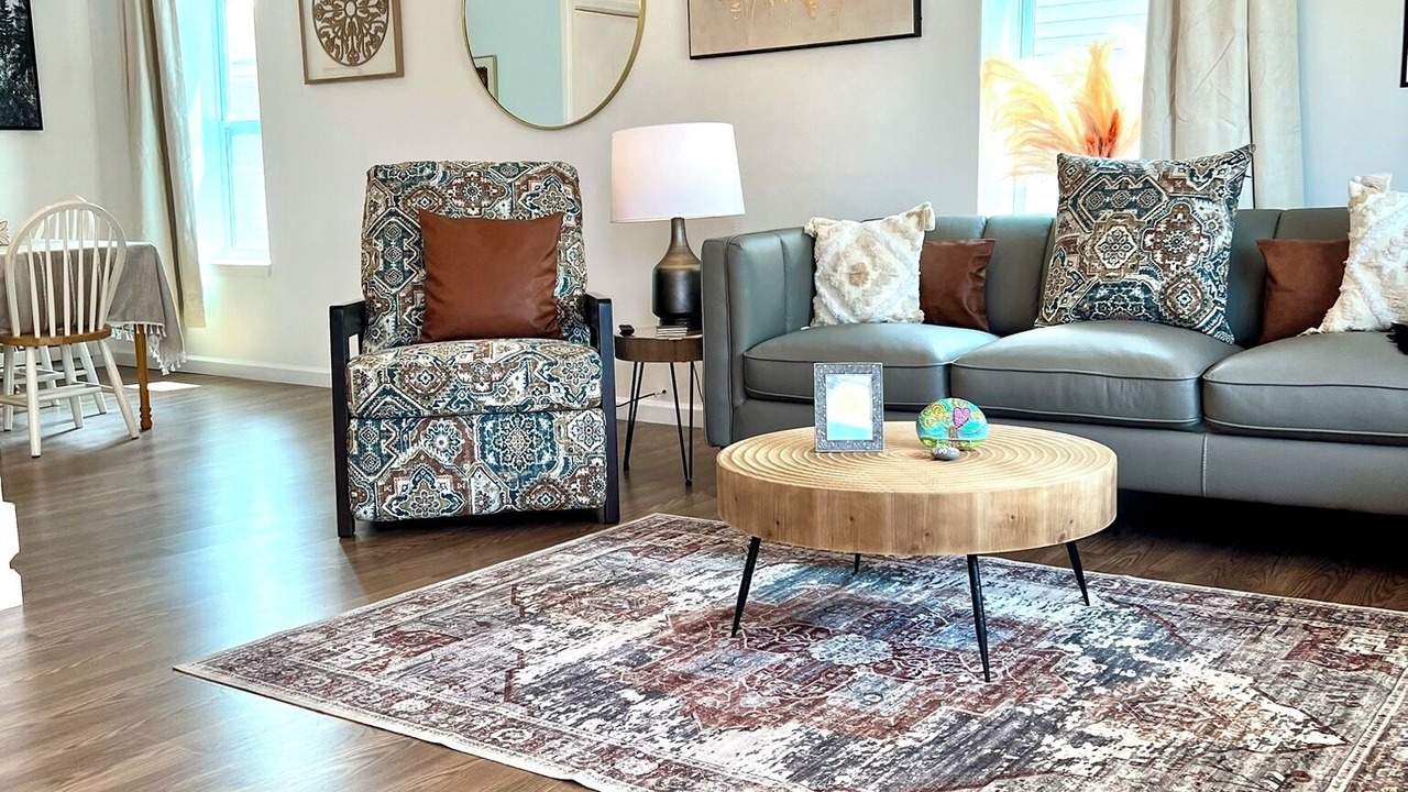 Photo of Livingroom in Oswego
