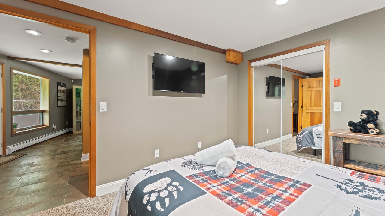 Photo of Bedroom in Lake George