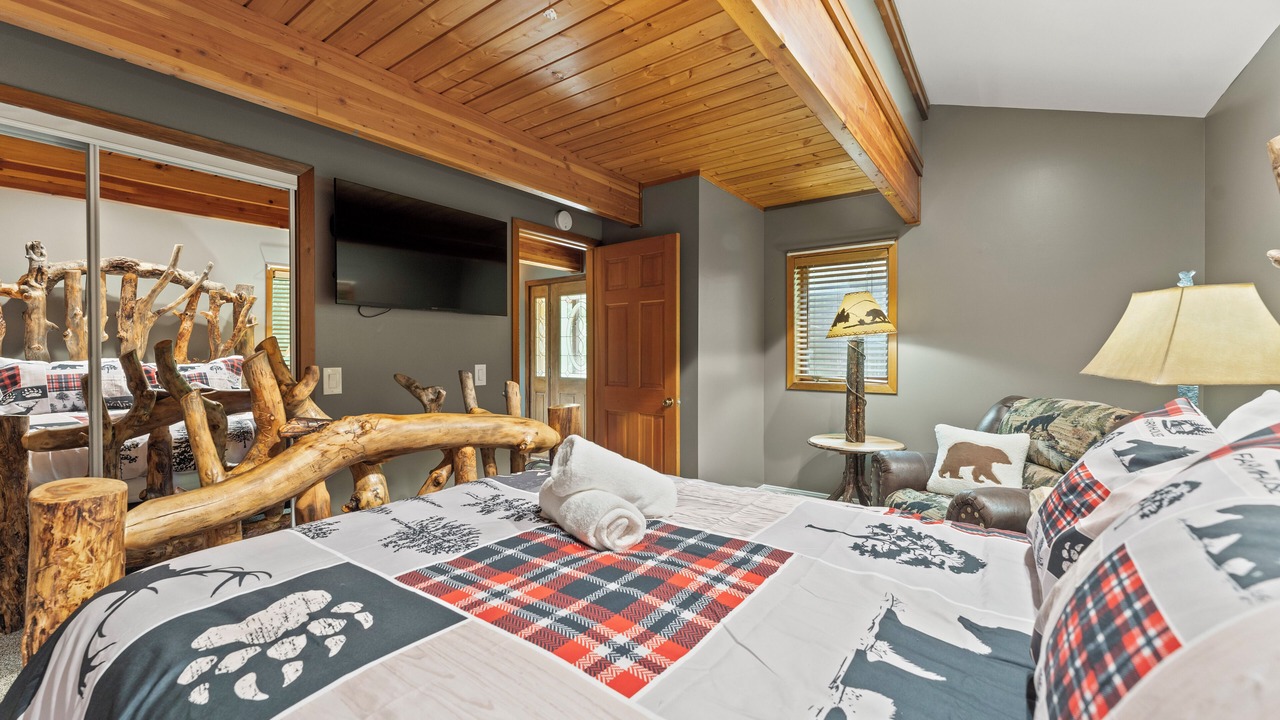 Photo of Bedroom in Lake George