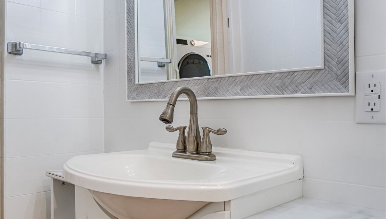 Photo of Bathroom in Town of Richmond